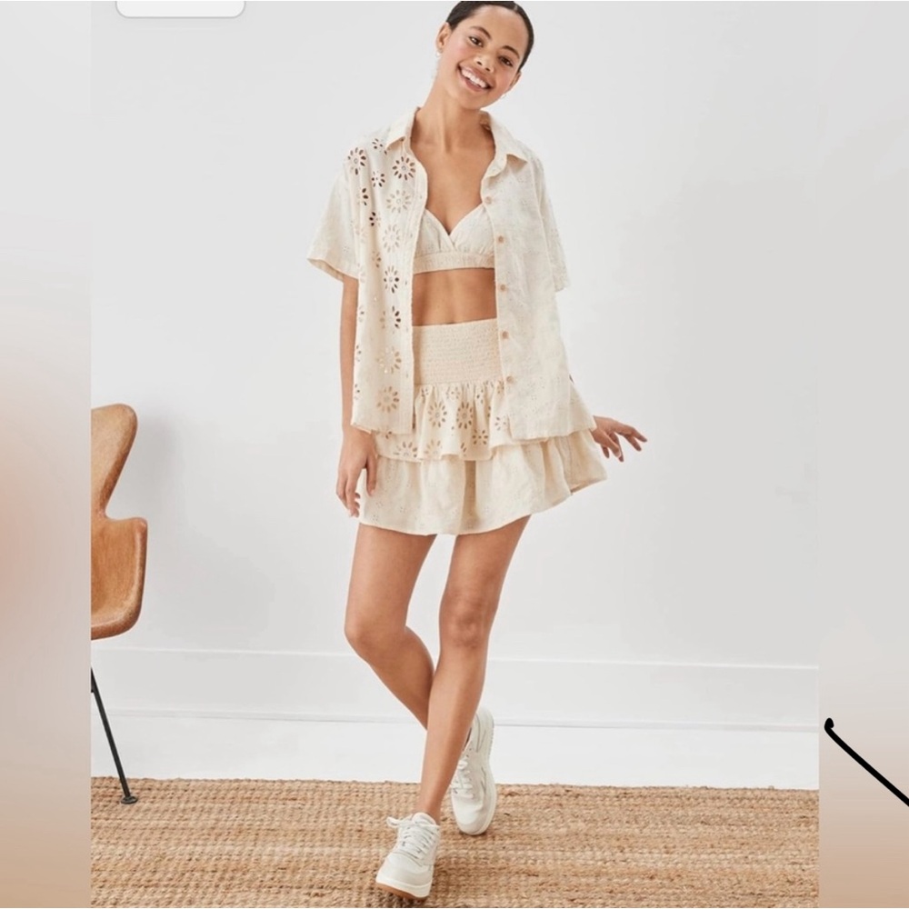 American Eagle Resort Button Down Top Size Xl - image 1